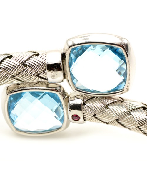SILVER BANGLE WITH BLUE TOPAZ